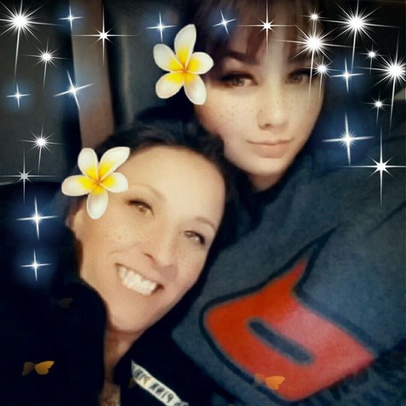 Meet your Posher, Faye - Picture 1 of 1